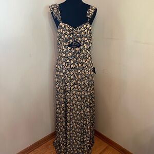 50% off FLASH SALE- NWT Lulu’s Black Floral Print Ruffled Maxi- XL